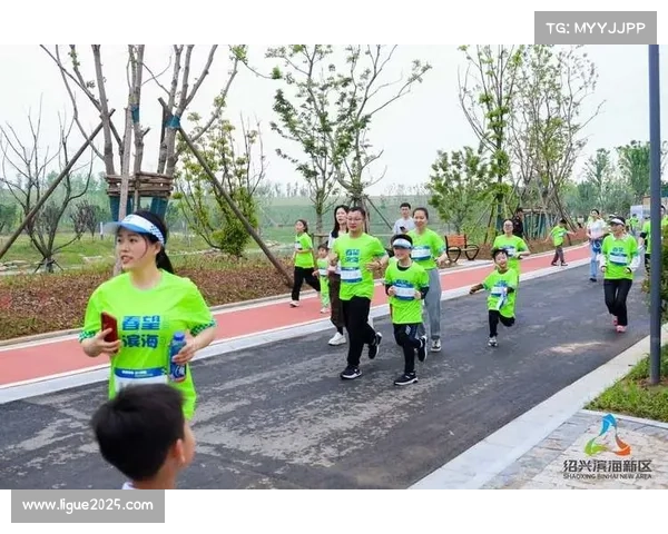 乌鲁木齐马拉松欢乐跑项目助力家庭健康,共享跑步乐趣促进亲子互动与全民健身 乌鲁木齐马拉松欢乐跑项目助力家庭健康,共享跑步乐趣促进亲子互动与全民健身
