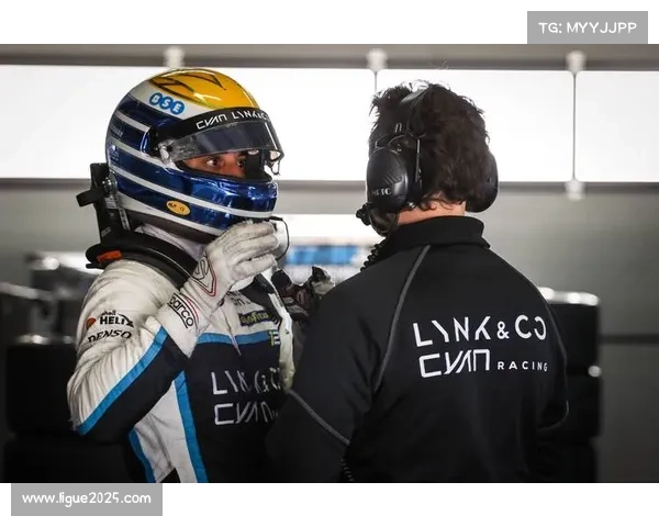 “Leogang女王”Camille Balanche专访:谈赛道改造与三连冠心得 “Leogang女王”Camille Balanche专访:谈赛道改造与三连冠心得